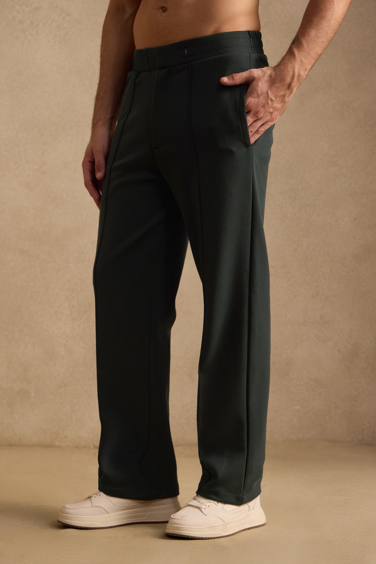 THE PIN TUCK PANTS IN HUNTER GREEN