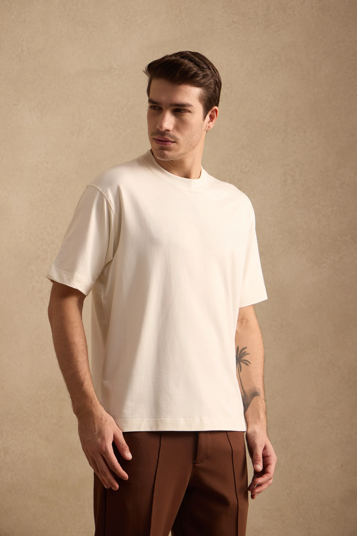 THE BAMBOO CREW TSHIRT IN OFF WHITE