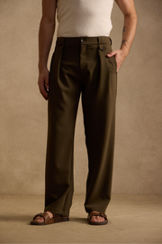 THE SEOUL PLEATED PANTS IN DARK OLIVE