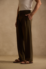 THE SEOUL PLEATED PANTS IN DARK OLIVE